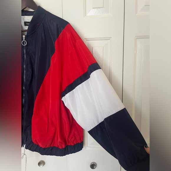 Jacket - Picture 3 of 4